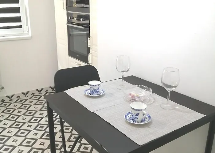 Askade Self Check-in *